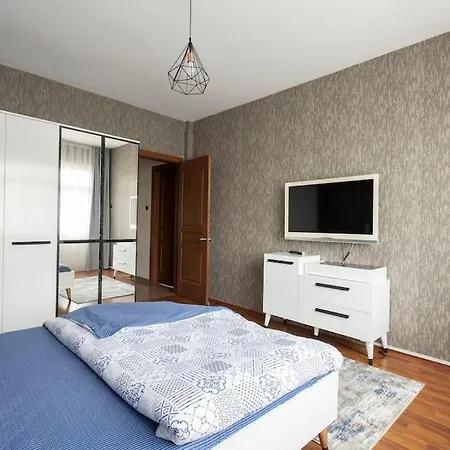 Nisantasi Ana Cadde Uezeri Aydinlik Bueyuek Lejlighed Istanbul