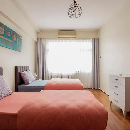 Apartment Nisantasi Ana Cadde Uezeri Aydinlik Bueyuek