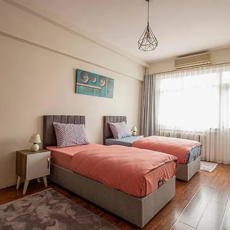 Nisantasi Ana Cadde Uezeri Aydinlik Bueyuek Apartment